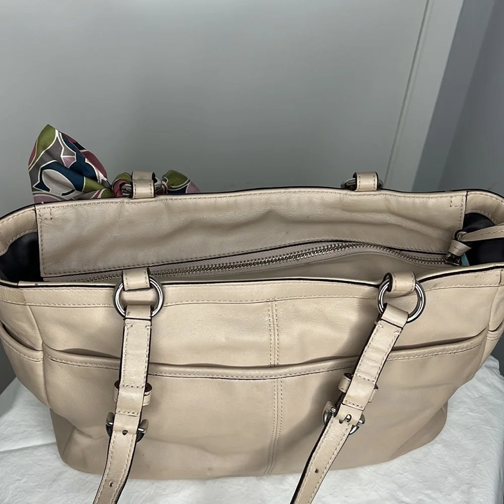 Coach tan purse with color signature scarf - Picture 8 of 11